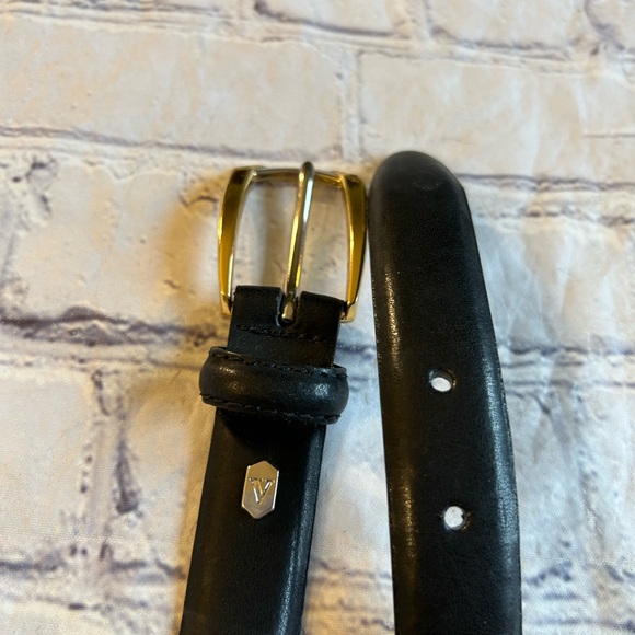 VILLAGER LIZ CLAIBORNE BONDED LEATHER BLACK BELT STYLE #VFRU 0029 WOMENS MEDIUM - Picture 1 of 12